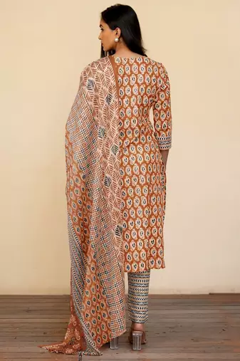 Mirchi Fashion Women's Rust Paisley Batik Print Pure Cotton Kurti With Bottom & Dupatta set