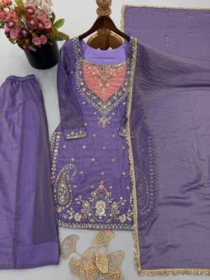Lavendar heavy embroidered kurti pant set with lace dupatta for festive wear 4
