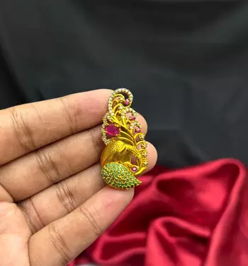 Traditional Indian Saree Brooch, Pink Green Stone, Gold Tone Sari Pin, Kundan Style Bridal Brooch 2