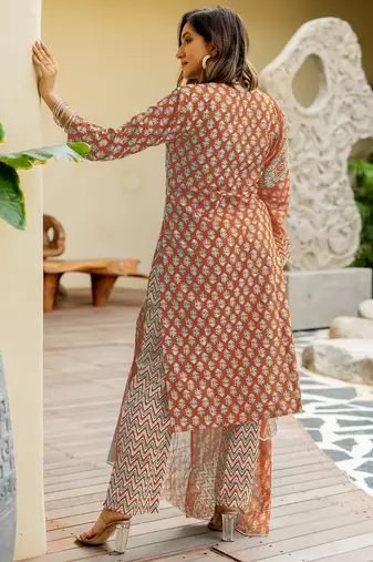 Mirchi Fashion Women's Orange Floral Print Pure Cotton Kurti With Bottom & Dupatta set