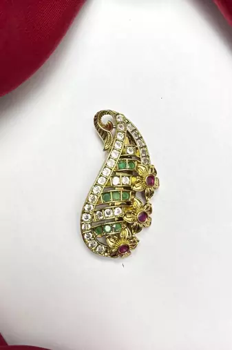 Traditional Indian Saree Brooch, Kundan Style, Green Ruby Accents