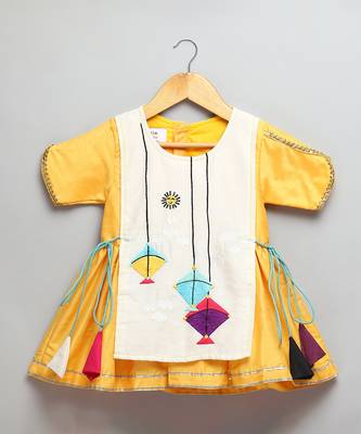 Yellow off white embroidered cotton silk kurta set 5