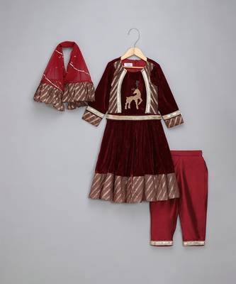 Maroon embroidered velvet silk anarkali set 3