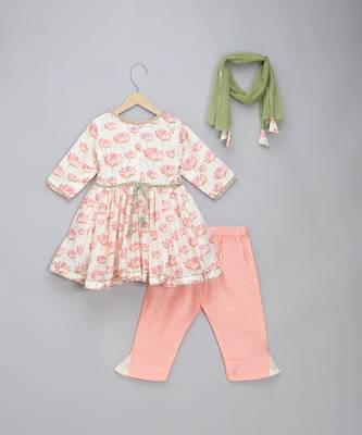 Off white peach printed cotton silk kurta set 4