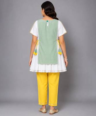 Green white embroidered cotton silk kurta set 2