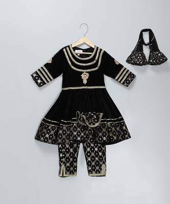 Black embroidered velvet silk anarkali set 3