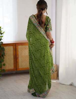 Bandhani sequinned pure georgette bandhani saree 3