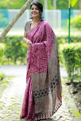 Ethnic motifs silk blend bandhani saree