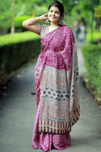 Ethnic motifs silk blend bandhani saree