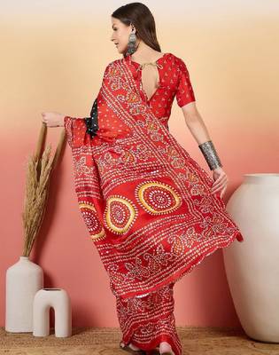 Bandhani saree with blouse 3