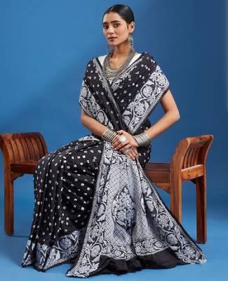 Women bandhani printed saree 1