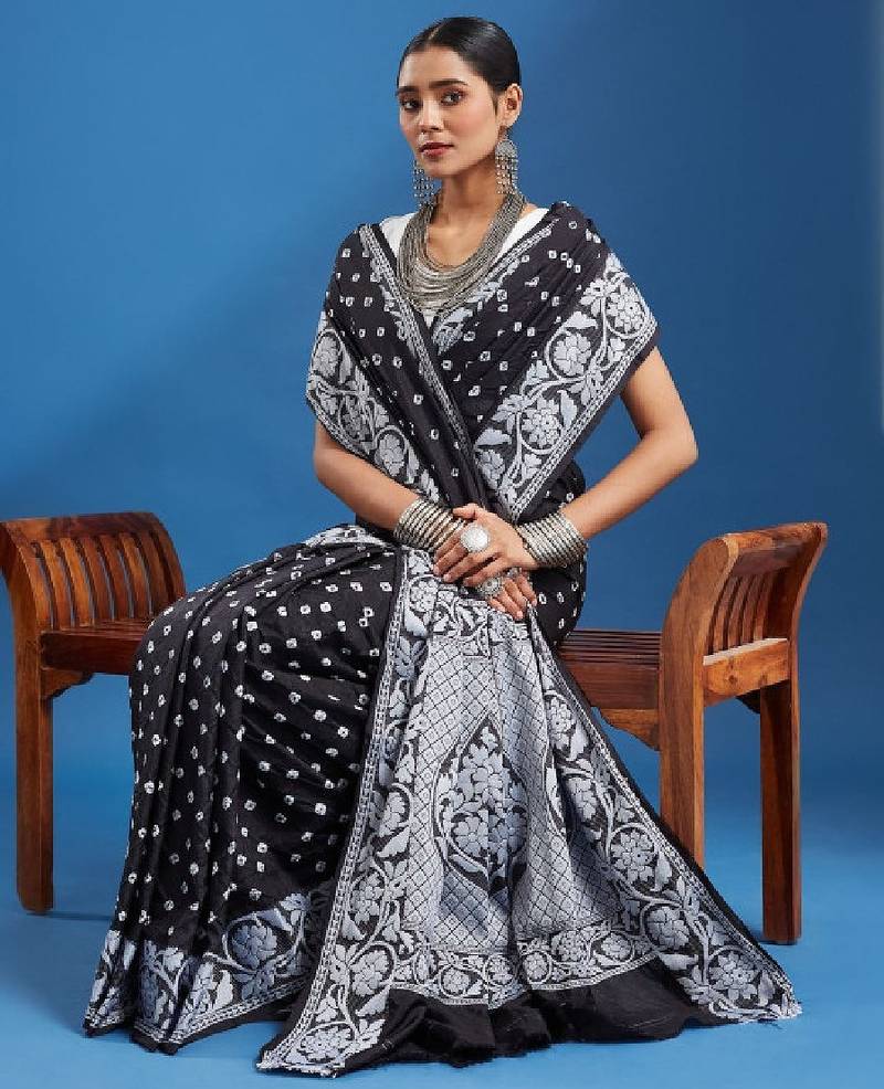 Women bandhani printed saree