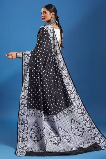 Women bandhani printed saree