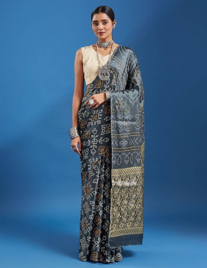 Tie-dye printed bandhani saree with plain border & unstitched blouse