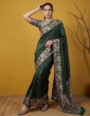 Green silk blend printed woven design saree whit blouse 3