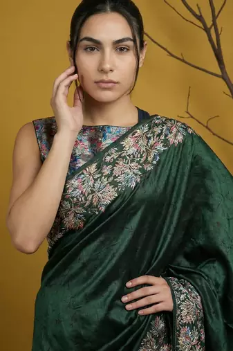 Green silk blend printed woven design saree whit blouse