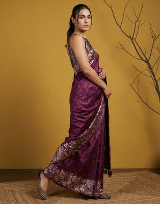Wine silk blend printed woven design saree whit blouse 2