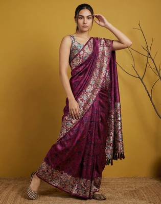 Wine silk blend printed woven design saree whit blouse 3