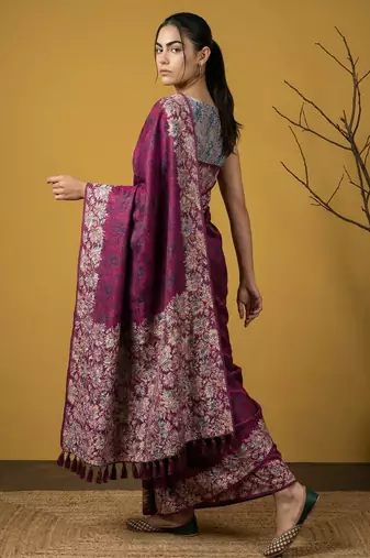 Wine silk blend printed woven design saree whit blouse