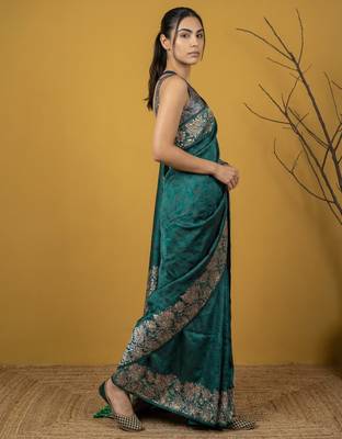 Teal silk blend printed woven design saree whit blouse 3