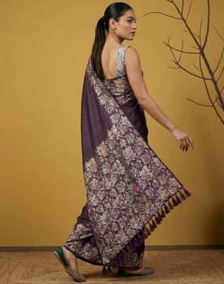 Purple silk blend printed woven design saree whit blouse 5