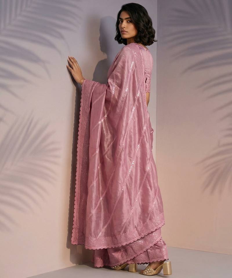 Pink silk blend printed woven design saree whit blouse