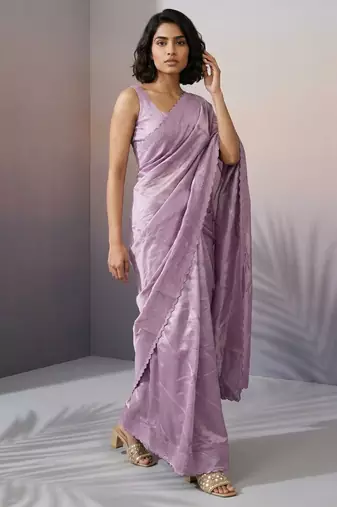 Lilac silk blend printed woven design saree whit blouse
