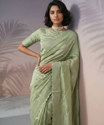 Green silk blend printed woven design saree whit blouse 4