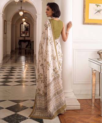 silk blend floral digital printed saree for women with contrast printed pallu 3