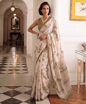 silk blend floral digital printed saree for women with contrast printed pallu 5