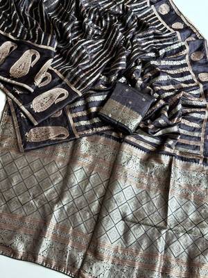 Black Color Jaqurad Weveing Work Satin Saree 2