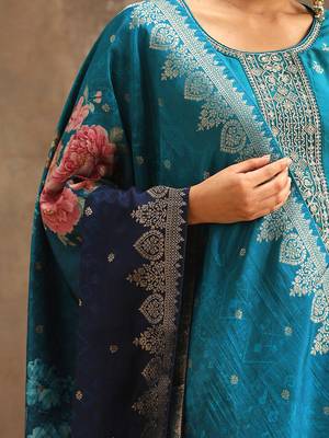 Turquoise jaquard silk embroidery sequence work kurta pant set with dupatta 4