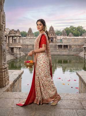 White Color Embroidery And Jaqurad Weaving Work Silk Blend Saree 3