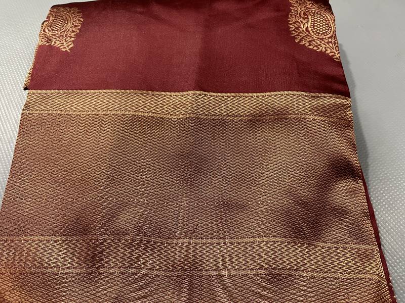 Maroon silk blend banarasi saree with unstitched blouse piece