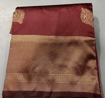 Maroon silk blend banarasi saree with unstitched blouse piece 6