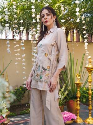  Embroidery Work Viscose Fabric Straight Kurta Palazzo and Jacket Set 3