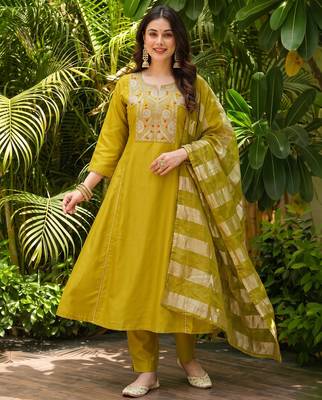  Embroidery Work Viscose Silk Blend Fabric Flared Anarkali Pant and Dupatta Set 1