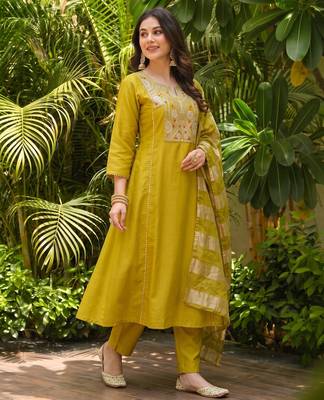  Embroidery Work Viscose Silk Blend Fabric Flared Anarkali Pant and Dupatta Set 3
