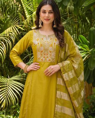  Embroidery Work Viscose Silk Blend Fabric Flared Anarkali Pant and Dupatta Set 5