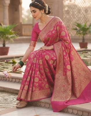 Royal magenta banarasi silk blend saree 2