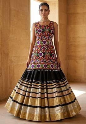 Black Thread Navratri Lehenga Choli 1