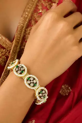 Emerald Green Kundan Bracelet, Pearl Beaded Gold Indian Bridal Wedding Jewelry
