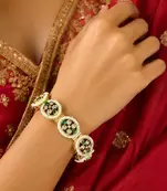Emerald Green Kundan Bracelet, Pearl Beaded Gold Indian Bridal Wedding Jewelry