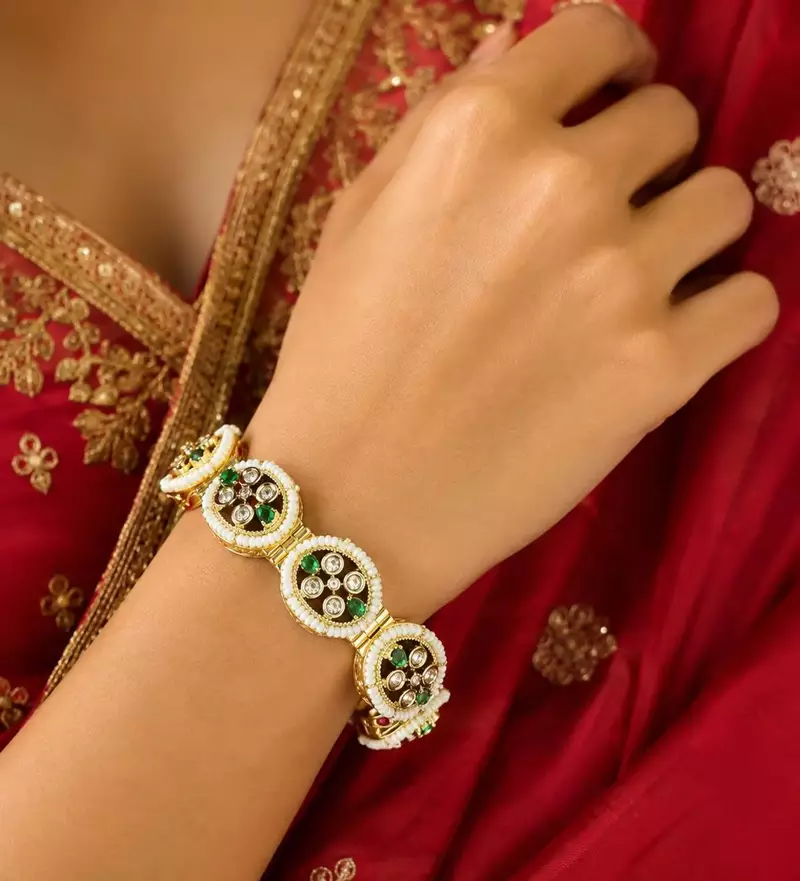 Emerald Green Kundan Bracelet, Pearl Beaded Gold Indian Bridal Wedding Jewelry