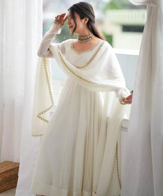 Embroidery Work Chanderi Fabric Flared Anarkali Pant and Dupatta Set 2