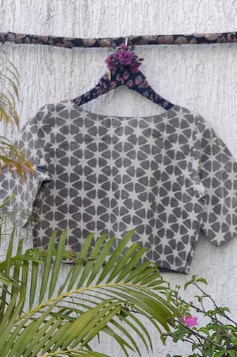 Grey cotton printed readymade blouse