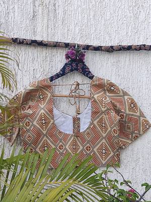 Cream cotton printed readymade blouse 4