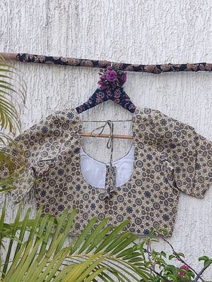 Cream cotton printed readymade blouse 4