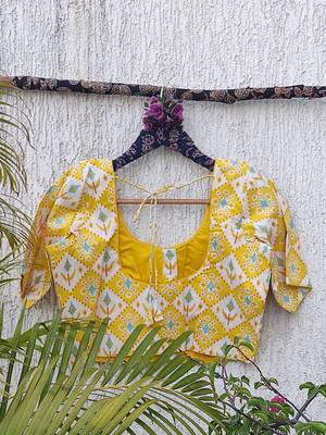 Yellow cotton printed readymade blouse 4