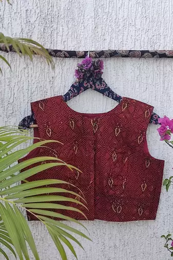 Maroon cotton printed readymade blouse